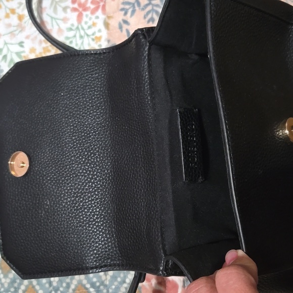 Purse - Picture 3 of 4